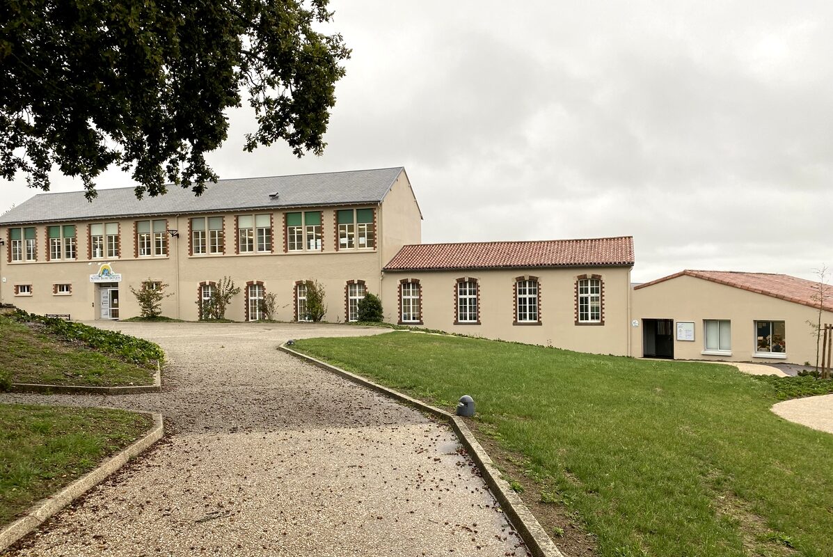 POUZAUGES - Ecole Notre Dame du Donjon