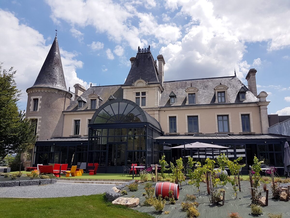 SAINT LAURENT SUR SEVRE - Barbiniere Chateau