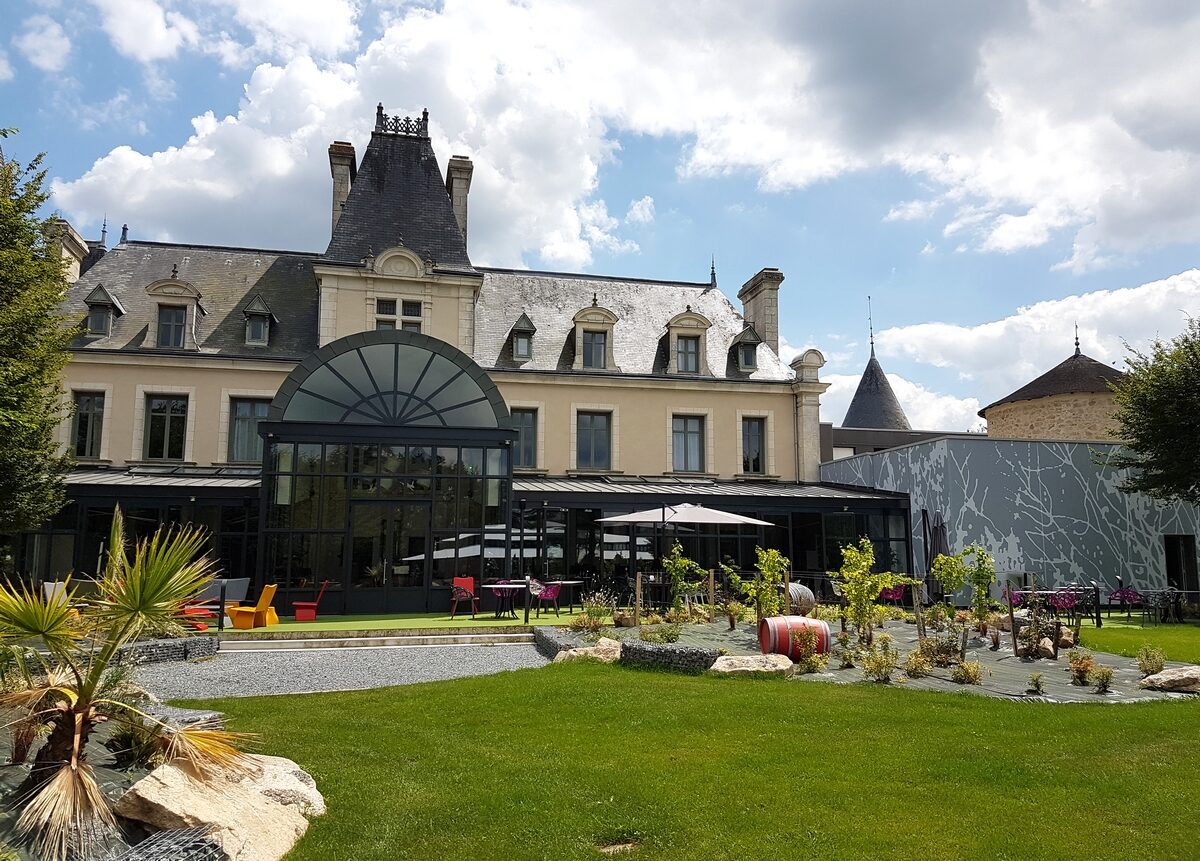 SAINT LAURENT SUR SEVRE - Barbiniere Chateau