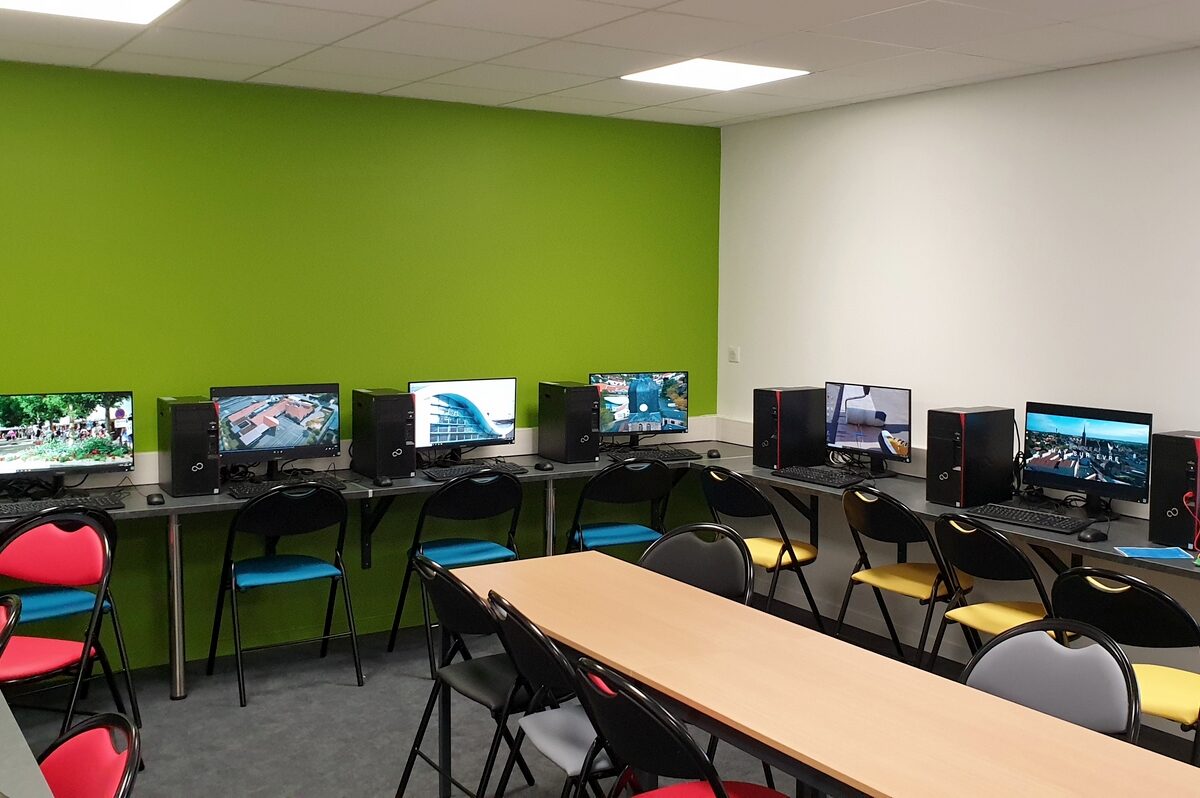 LE MAY SUR EVRE-Espace intergénérationnel