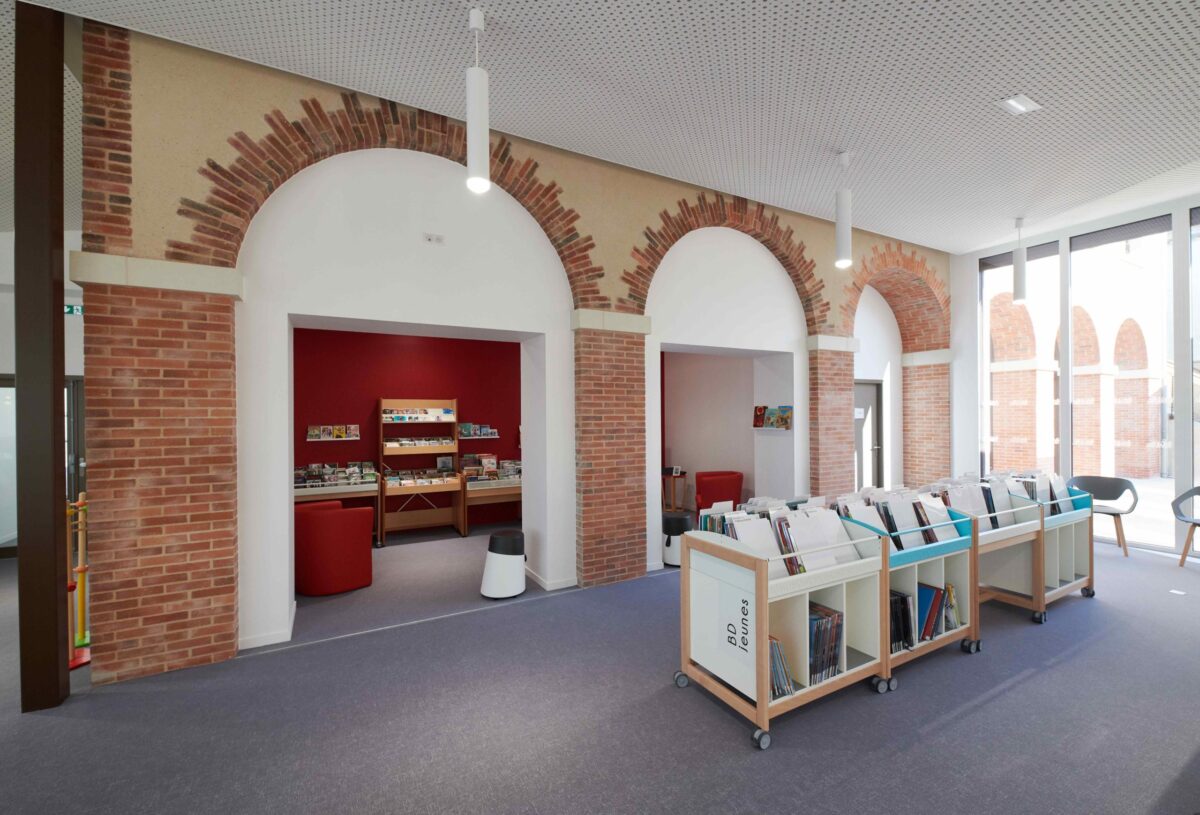 VIHIERS-Bibliothèque