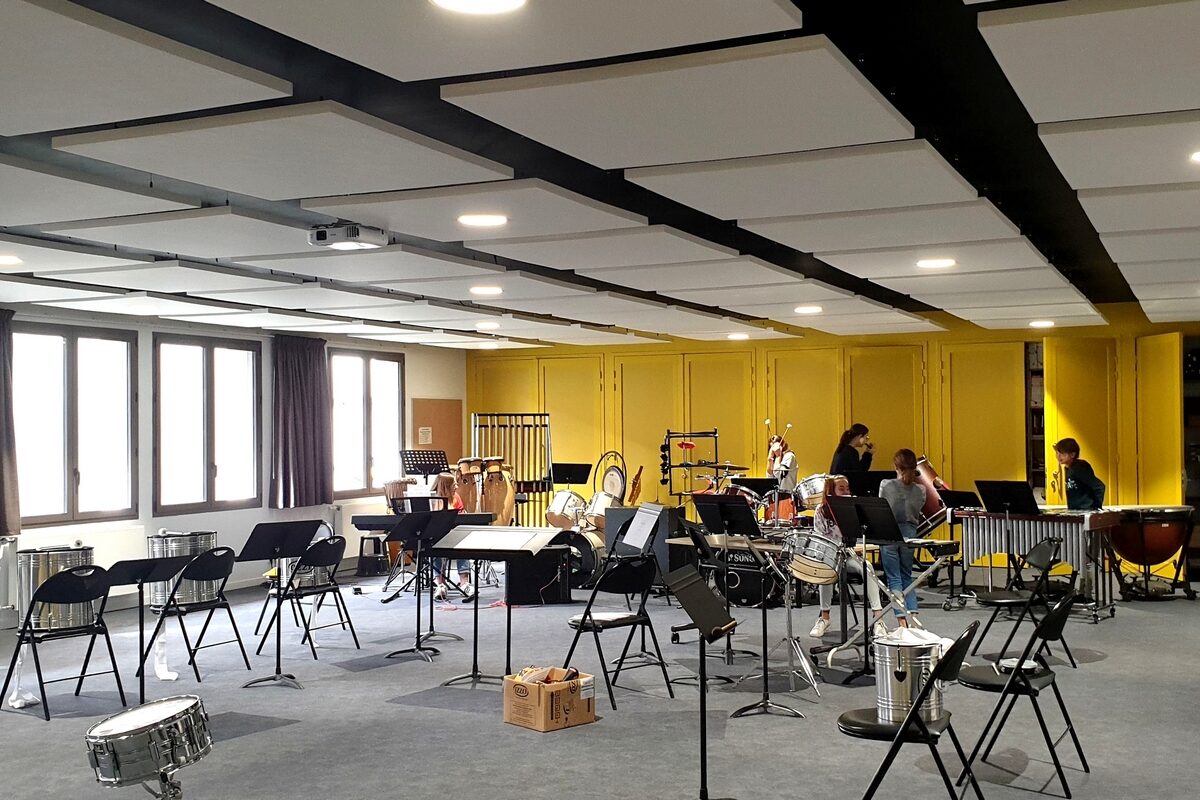 LE MAY SUR EVRE-Espace intergénérationnel