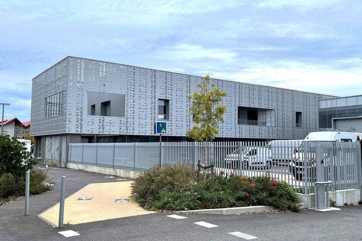 LA ROCHE SUR YON - Bâtiment infra SNCF