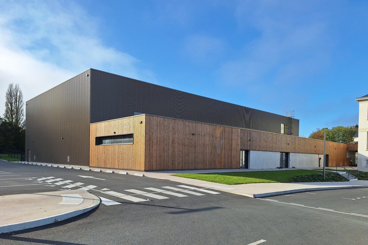 LES HERBIERS - Salle de sports Lycée Jean 23