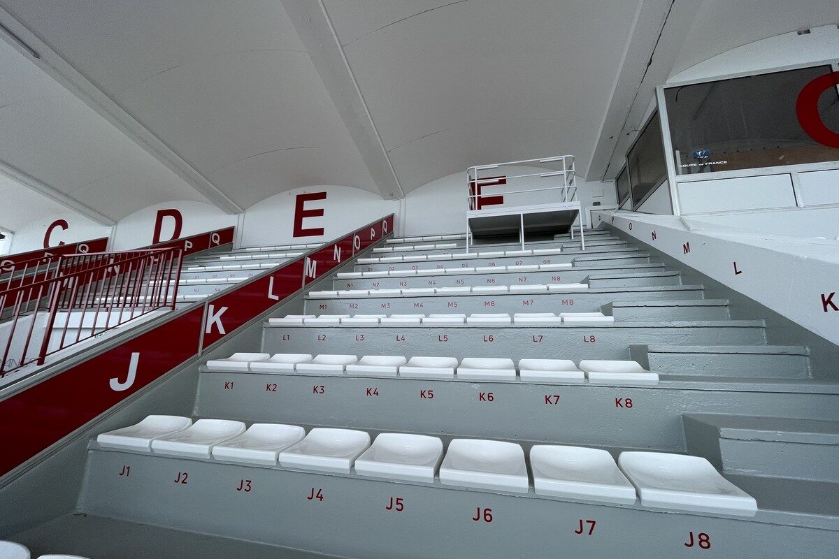 CHOLET_Tribunes_Stade_Omnisport
