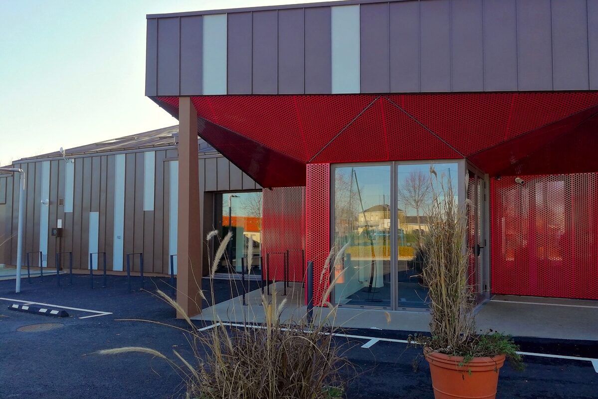 LE MAY SUR EVRE-Espace intergénérationnel