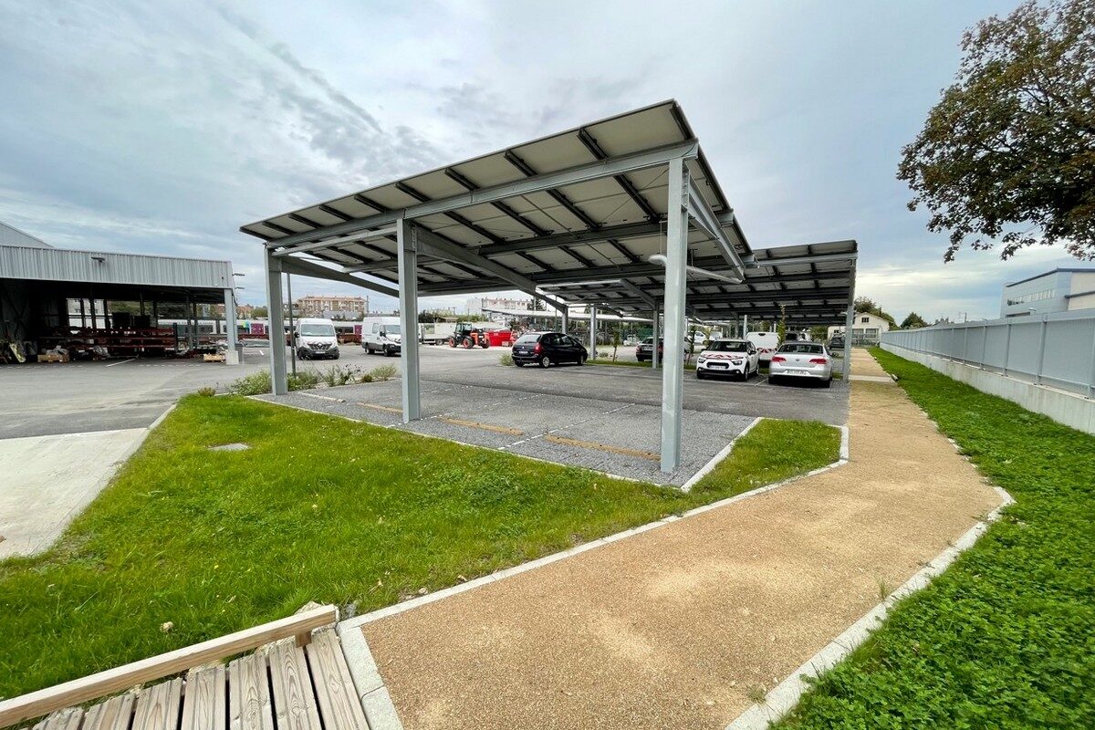 LA ROCHE SUR YON - Bâtiment infra SNCF