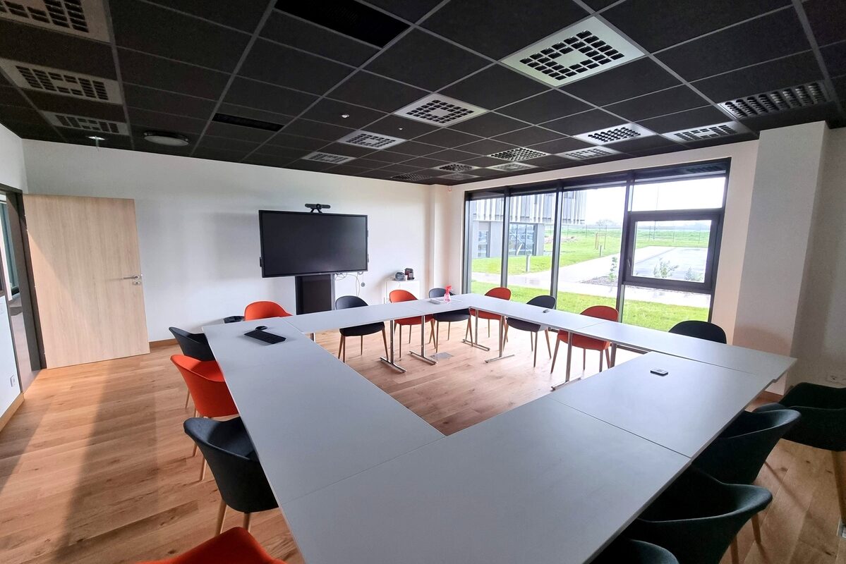 CHOLET-URMET-BUREAUX ET ATELIERS