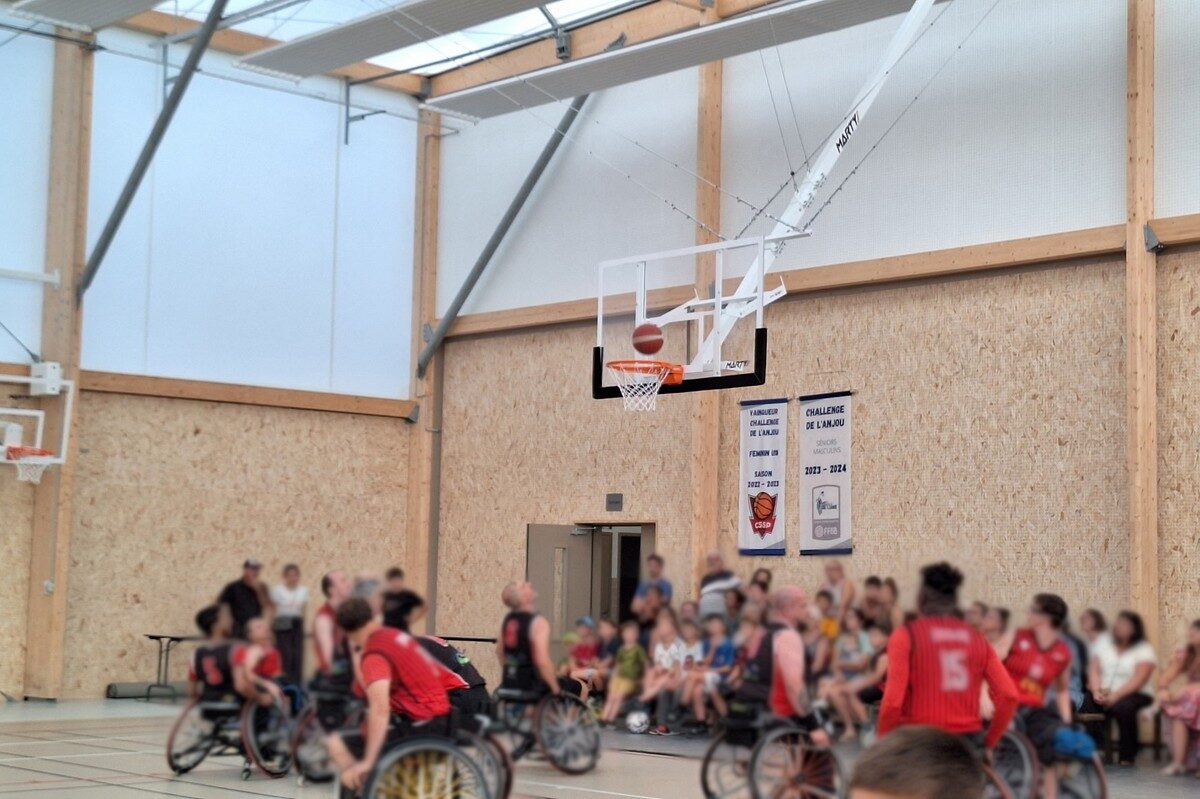 LES CERQUEUX-Salle de Sports